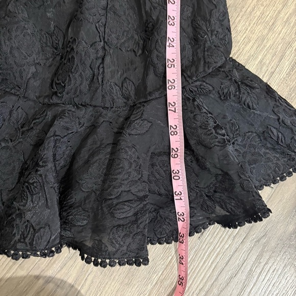 NWT Saints And Secrets Black Long Sleeve Dress V-Neck Open Back Sz L Ruffle Hem - Picture 11 of 16